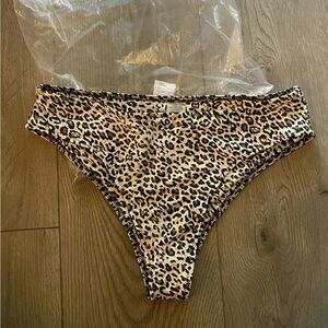 Kittenish Women’s Leopard Swim Bottoms Size XL NWT